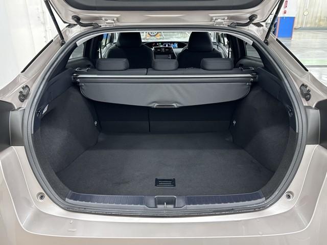 プリウス Ｓセーフティプラス　衝突回避システム　Ｂモニター　ドラレコ付き　定期点検記録簿　ＬＥＤライト　クルコン　ＥＴＣ装備　スマートＫＥＹ　ナビＴＶ　イモビライザー　横滑り防止機能　ＰＷ　カーテンエアバッグ　キーレスエントリー（19枚目）