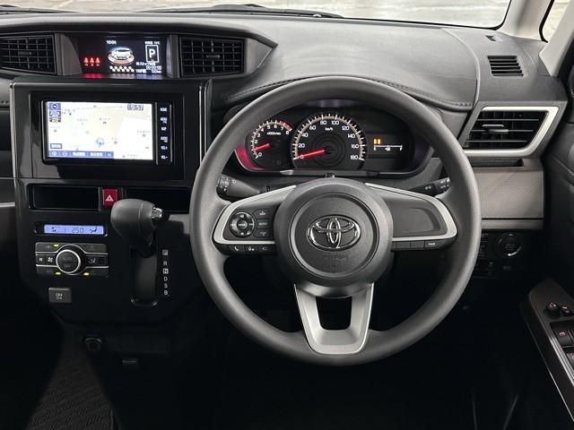 ルーミー Ｇ　追突軽減ブレーキ　パワステ　Ａストップ　ＬＥＤライト　Ｒカメラ　記録簿付　横滑り防止システム　ドライブレコーダー　エアバック　セキュリティーアラーム　パワーウィンドウ　運転席助手席エアバック　ＤＶＤ（4枚目）