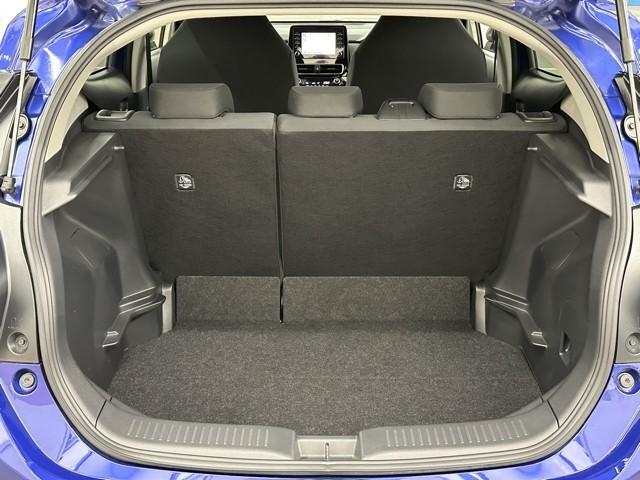 �ƂĂ��L�X�A�傫�ȊJ�����̉׎��X�y�[�X�ł��ˁB�@�J�����L�X������A�傫�ȉו����y�X���[�o�����Ⴂ�܂��ˁB�@�ו��X�y�[�X�͍L���ق��������ł���ˁB