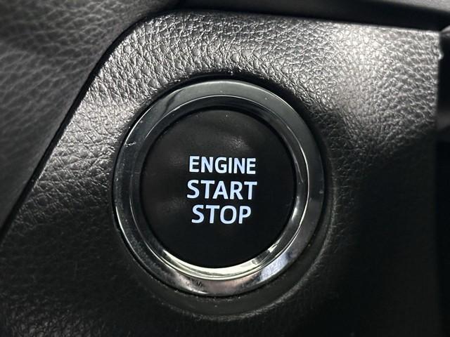 ＲＡＶ４ Ｘ　フルセグテレビ　点検記録簿　ドライブレコーダー　ミュージックプレイヤー接続可　バックカメラ　クルコン　スマートキー　ＥＴＣ　４ＷＤ　盗難防止装置　カーテンエアバッグ　ＡＢＳ　キーフリ　エアバッグ（12枚目）