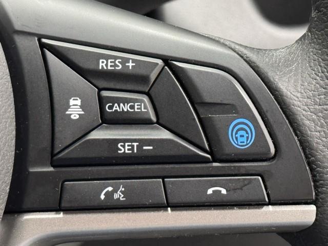 �N���[�Y�R���g���[���@�\���t���Ă��܂��B�@���x��ݒ肷��ƃA�N�Z���𓥂܂Ȃ��Ă����̑��x�ő��邱�Ƃ��ł��܂��B�@�@�������H�ł͂ƂĂ��֗��ȑ��u�Ȃ�ł��B