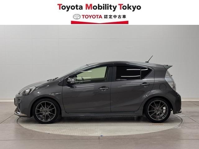 アクア Ｇ　Ｇ’ｓ　ドラレコ付き　ＥＴＣ付き　盗難防止装置　キーレス　スマートキープッシュスタート　メディアプレイヤー接続　運転席助手席エアバック　横滑防止　ナビＴＶ　パワーステアリング　アルミホイール　パワーウィンドウ（3枚目）