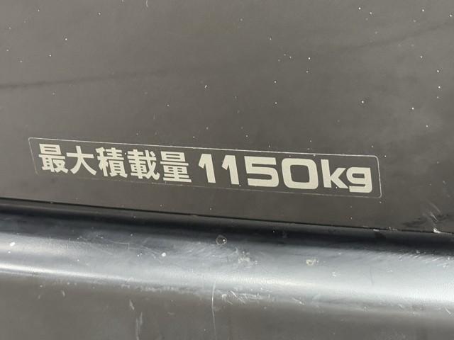 ハイエースバン ＤＸ　プリクラッシュセーフティ　メンテナンスノート　ドラレコ　エアバック　フルセグＴＶ　リモコンキー　パワーステアリング　セキュリティーアラーム　ミュージックプレイヤー接続可　メモリナビ　ＤＶＤ　ナビ＆ＴＶ（18枚目）