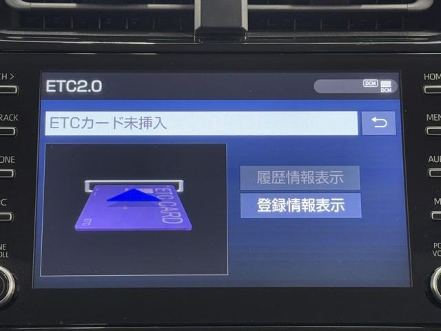 プリウス Aプレミアム サンル-フ 電動パワーシート 黒革シート AC100V アイドリングストップ機能 LEDライト 地デジフルセグ Rカメラ スマキー クルコン メモリナビ AC ETC 整備記録簿 キーレスエントリー(7枚目)