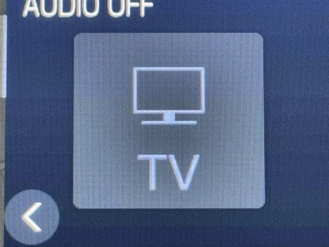 プリウス Aプレミアム サンル-フ 電動パワーシート 黒革シート AC100V アイドリングストップ機能 LEDライト 地デジフルセグ Rカメラ スマキー クルコン メモリナビ AC ETC 整備記録簿 キーレスエントリー(8枚目)