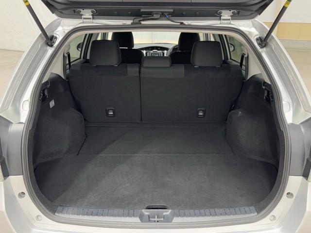 �ƂĂ��L�X�A�傫�ȊJ�����̉׎��X�y�[�X�ł��ˁB�@�J�����L�X������A�傫�ȉו����y�X���[�o�����Ⴂ�܂��ˁB�@�ו��X�y�[�X�͍L���ق��������ł���ˁB