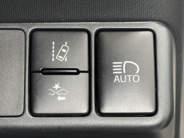 アクア Ｓスタイルブラック　運転席助手席エアバック　セキュリティアラーム　バックモニタ　アイドルストップ　スマートエントリー　定期点検記録簿　横滑防止　ＡＵＸ接続　ＴＶナビ　Ｄレコ　地デジＴＶ　アルミホイール　ＰＷ　ＡＢＳ（12枚目）