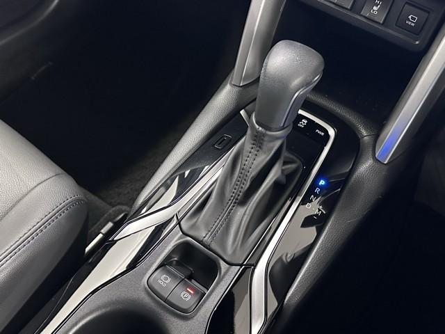 ���삵�₷���`�s�V�t�g�ł��B�@�V�t�g�`�F���W���C�ɂ��Ȃ��Ă����̂ŉ^�]�����ɏW���ł��܂��ˁB�@���R�Ǝ�ɓ͂��Ƃ���ɂ���A��ɂȂ��ތ`��̃V�t�g�m�u�������ł��ˁB