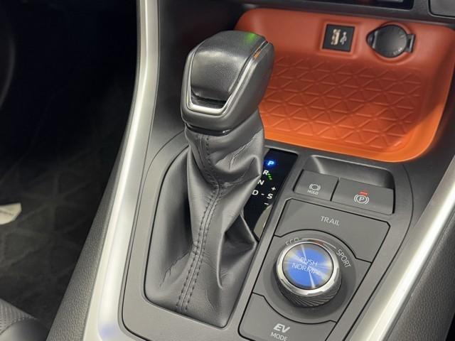 �e���݂₷���V�t�g�ł��B�@�⓹��M���̑������{�ł͑��삪�ȒP�ł����ł��B�@�V�t�g�`�F���W���₷�����ɍl�����Ĕz�u����Ă���̂ő��삵�Ղ��ł���B