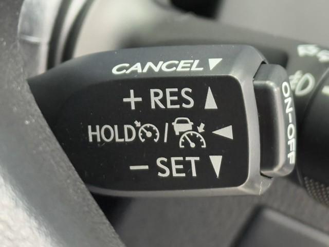 �N���[�Y�R���g���[���@�\���t���Ă��܂��B�@���x��ݒ肷��ƃA�N�Z���𓥂܂Ȃ��Ă����̑��x�ő��邱�Ƃ��ł��܂��B�@�@�������H�ł͂ƂĂ��֗��ȑ��u�Ȃ�ł��B