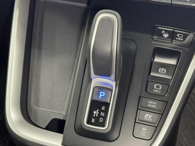 ���색�N���N�̃V�t�g�ł��B�@�⓹��M���̃X�g�b�v���S�[�̑������{�ł͑���ȒP�ł����ł��B�@�V�t�g�`�F���W���₷���z�u�ő��삵�Ղ��ł���B