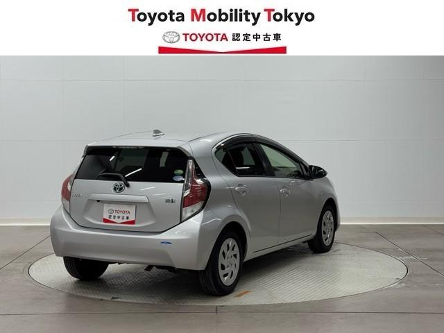 アクア S 衝突軽減B キーレススタート 両席エアバッグ 取説記録簿 バックモニタ ATエアコン VSC 運転席エアバッグ Dレコ AUX パワーウインドー ETC付 パワステ 1セグTV ABS メモリ-ナビ(2枚目)