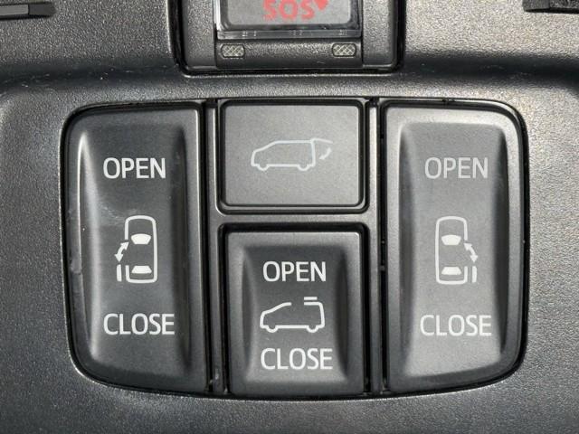 アルファードハイブリッド SR Cパッケージ 100V充電 点検記録簿 助手席エアバッグ LED ドライブレコーダー ナビ&TV 横滑り防止機能 イモビ オートエアコン クルコン アルミ スマートキ ABS 3列シート Pシート DVD 4WD(12枚目)