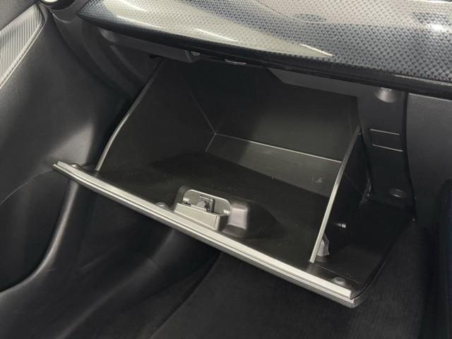 ��R���[�ł�����[�X�y�[�X�ł��B���������̉ו����Y��Ɏ��[�ł���̂ŁA�ԓ����L���g���܂���B����ꂽ�ԓ��̃X�y�[�X��L�����p�ł���̂��d�v�ȃ|�C���g�ł��B