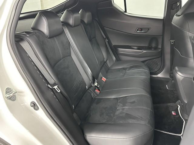 Ｃ－ＨＲ Ｓ　ＧＲスポーツ　ＡＣ１００Ｖ　ＬＥＤライト　メディアプレイヤー接続　フルセグＴＶ　横滑り防止　点検記録簿　ナビ＆ＴＶ　キーフリー　エアコン　パワステ　盗難防止装置　オートクルーズコントロール　Ｗエアバッグ　エアバッグ（18枚目）