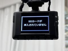 ドライブレコーダー装備してますよ。　思いでの記録や万が一の時の記録にも便利ですね。 6