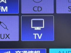 ＴＶが見れるチューナーを装備しています。　新しい車でも付いていないことで、ＴＶが見れない事も多々あるので要チェックです。 6