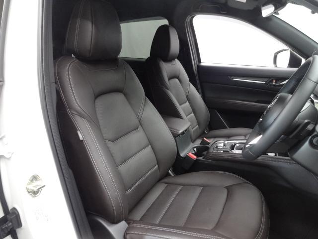 ＣＸ－５ ２．２　ＸＤ　エクスクルーシブ　モード　ディーゼルターボ　ＩＲカットガラス（フロントガラス／フロントドアガラス）　自動防眩ルームミラー　ハンズフリー機能付きパワーリフトゲート　助手席パワーシート　リアシートヒーター　ＢＯＳＥサウンドシステム　高輝度ダーク塗装（7枚目）