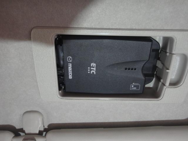 ＭＡＺＤＡ２ １．５　１５Ｓ　ブラック　トーン　エディション　ＳＢＳ（スマート・ブレーキ・サポート）　レーンキープ・アシスト・システム（ＬＡＳ）　マツダ・レーダー・クルーズ・コントロール（ＭＲＣＣ）全車速追従機能付き　ブラックメタリック塗装アルミホイール　記録簿（23枚目）