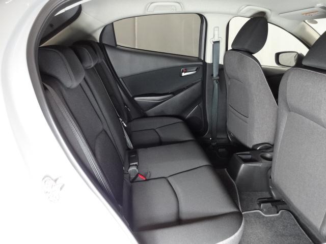 ＭＡＺＤＡ２ １．５　１５ＢＤ　４ＷＤ　ウォームコンフォートＰＫＧ　マツダコネクトＰＫＧ（車載通信機搭載）　３６０°セーフティＰＫＧ　セーフティクルーズＰＫＧ　地デジチューナー　３６０°カメラ　アダプティブクルーズコントロール　ＬＥＤライト（10枚目）