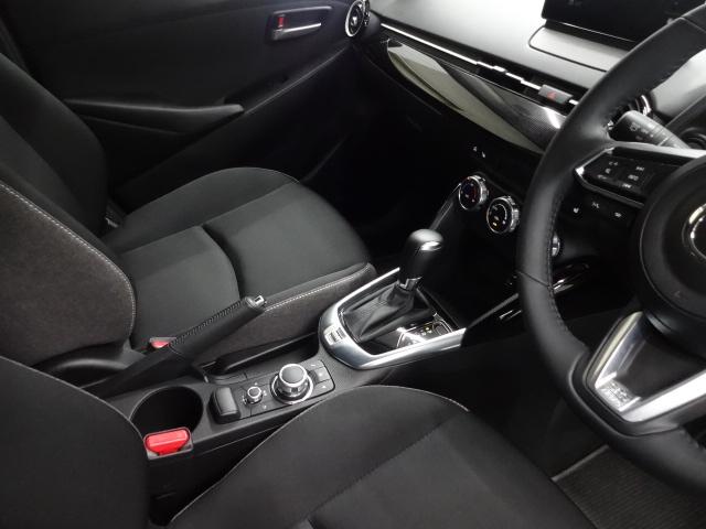ＭＡＺＤＡ２ １．５　１５ＢＤ　４ＷＤ　ウォームコンフォートＰＫＧ　マツダコネクトＰＫＧ（車載通信機搭載）　３６０°セーフティＰＫＧ　セーフティクルーズＰＫＧ　地デジチューナー　３６０°カメラ　アダプティブクルーズコントロール　ＬＥＤライト（21枚目）