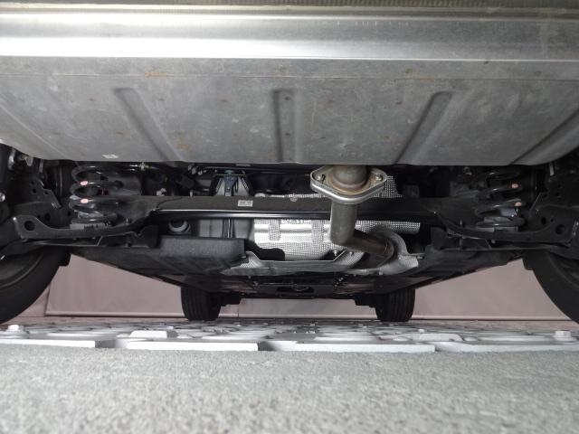 MX-30 2.0 モダン コンフィデンス シート:クロス+合成皮革グレー/ホワイト、クルージング・トラフィック・サポート(CTS)、アダプティブ・LED・ヘッドライト(ALH)、マツダ・ハーモニック・アコースティックス+8スピーカー、スマート(26枚目)