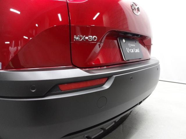 MX-30 2.0 モダン コンフィデンス シート:クロス+合成皮革グレー/ホワイト、クルージング・トラフィック・サポート(CTS)、アダプティブ・LED・ヘッドライト(ALH)、マツダ・ハーモニック・アコースティックス+8スピーカー、スマート(28枚目)