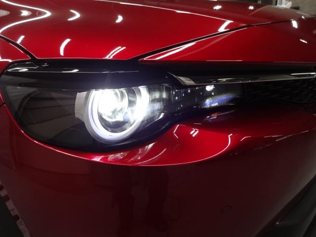 MX-30 2.0 モダン コンフィデンス シート:クロス+合成皮革グレー/ホワイト、クルージング・トラフィック・サポート(CTS)、アダプティブ・LED・ヘッドライト(ALH)、マツダ・ハーモニック・アコースティックス+8スピーカー、スマート(31枚目)