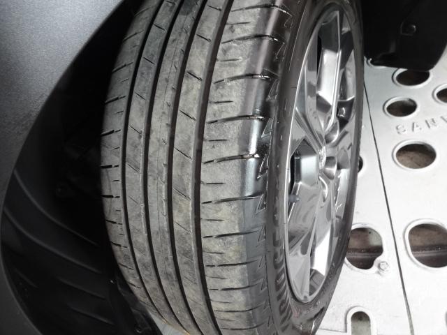 MX-30 2.0 モダン コンフィデンス シート:クロス+合成皮革グレー/ホワイト、クルージング・トラフィック・サポート(CTS)、アダプティブ・LED・ヘッドライト(ALH)、マツダ・ハーモニック・アコースティックス+8スピーカー、スマート(33枚目)