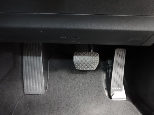 MX-30 2.0 モダン コンフィデンス シート:クロス+合成皮革グレー/ホワイト、クルージング・トラフィック・サポート(CTS)、アダプティブ・LED・ヘッドライト(ALH)、マツダ・ハーモニック・アコースティックス+8スピーカー、スマート(34枚目)