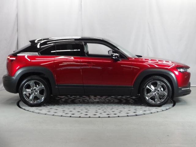 MX-30 2.0 モダン コンフィデンス シート:クロス+合成皮革グレー/ホワイト、クルージング・トラフィック・サポート(CTS)、アダプティブ・LED・ヘッドライト(ALH)、マツダ・ハーモニック・アコースティックス+8スピーカー、スマート(39枚目)