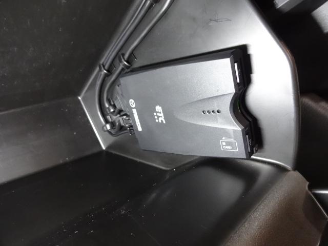 ＣＸ－５ ２．２　ＸＤ　プロアクティブ　ディーゼルターボ　シートカラー：ブラック、３６０°ビューモニター、ＣＤ／ＤＶＤプレーヤー＋地上デジタルＴＶチューナー、ＢＯＳＥサウンドシステム＋１０スピーカー、パワーリフトゲート、アダプティブ・ＬＥＤ・ヘッドライト（Ａ（23枚目）