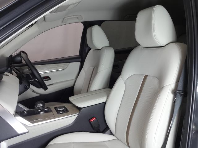 CX-60 3.3 XDハイブリッド エクスクルーシブ モダン ディーゼ 内装ピュアホワイト ドライバー異常時対応システム 純正20インチ切削加工ブラックメタリック塗装アルミホイール 360°ビュー 衝突軽減ブレーキ LEDライト オートハイビーム 追従式クルコン ETC(9枚目)