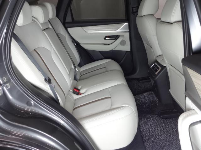 CX-60 3.3 XDハイブリッド エクスクルーシブ モダン ディーゼ 内装ピュアホワイト ドライバー異常時対応システム 純正20インチ切削加工ブラックメタリック塗装アルミホイール 360°ビュー 衝突軽減ブレーキ LEDライト オートハイビーム 追従式クルコン ETC(10枚目)