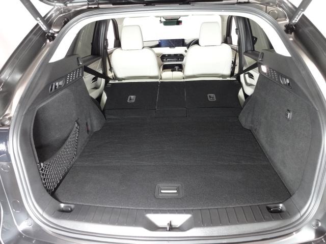 CX-60 3.3 XDハイブリッド エクスクルーシブ モダン ディーゼ 内装ピュアホワイト ドライバー異常時対応システム 純正20インチ切削加工ブラックメタリック塗装アルミホイール 360°ビュー 衝突軽減ブレーキ LEDライト オートハイビーム 追従式クルコン ETC(12枚目)