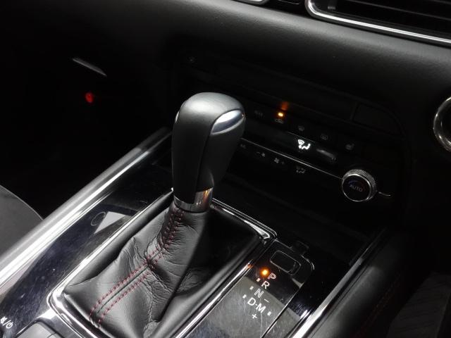 ＣＸ－８ ２．２　ＸＤ　ブラックトーン　エディション　ディーゼルターボ　７人乗り　シート：合成皮革ブラック（赤ステッチ）　サイドガーニッシュ　ルーフレール　電動スライドガラスサンルーフ　１０．２５インチセンターディスプレイ　地上デジタルＴＶチューナー　ボーズサウンドシステ（22枚目）