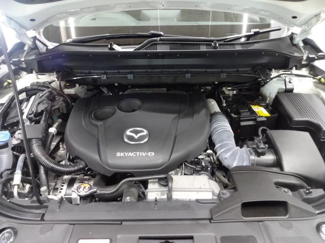 ＣＸ－８ ２．２　ＸＤ　ブラックトーン　エディション　ディーゼルターボ　７人乗り　シート：合成皮革ブラック（赤ステッチ）　サイドガーニッシュ　ルーフレール　電動スライドガラスサンルーフ　１０．２５インチセンターディスプレイ　地上デジタルＴＶチューナー　ボーズサウンドシステ（30枚目）