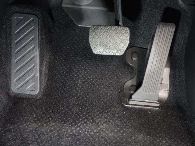 ＣＸ－８ ２．２　ＸＤ　ブラックトーン　エディション　ディーゼルターボ　７人乗り　シート：合成皮革ブラック（赤ステッチ）　サイドガーニッシュ　ルーフレール　電動スライドガラスサンルーフ　１０．２５インチセンターディスプレイ　地上デジタルＴＶチューナー　ボーズサウンドシステ（34枚目）