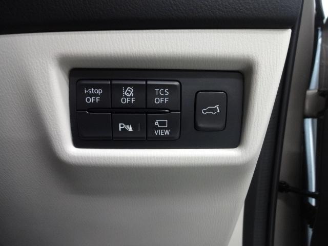 ＣＸ－８ ２．２　ＸＤ　エクスクルーシブ　モード　ディーゼルターボ　６人乗り　内装ピュアホワイト：ナッパレザー　電動スライドガラスサンルーフ　ルーフレール　ハンズフリー機能付きパワーリフトゲート　１０．２５インチセンターディスプレイ　アームレスト付きコンソール　ボーズ（6枚目）