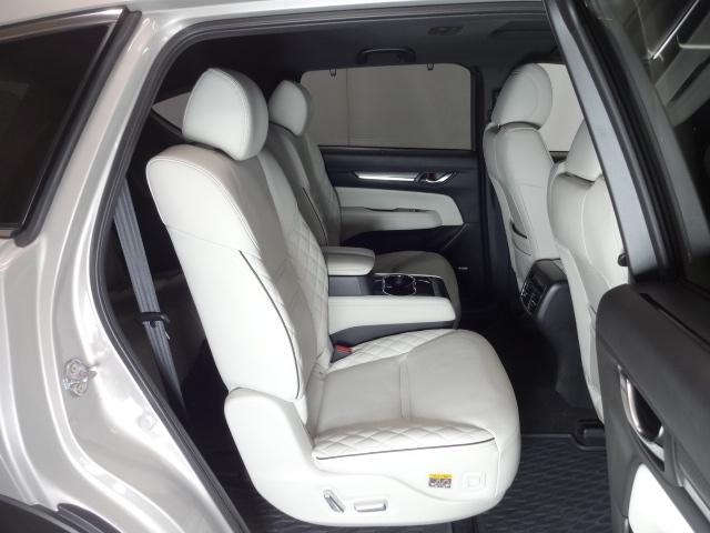 ＣＸ－８ ２．２　ＸＤ　エクスクルーシブ　モード　ディーゼルターボ　６人乗り　内装ピュアホワイト：ナッパレザー　電動スライドガラスサンルーフ　ルーフレール　ハンズフリー機能付きパワーリフトゲート　１０．２５インチセンターディスプレイ　アームレスト付きコンソール　ボーズ（10枚目）