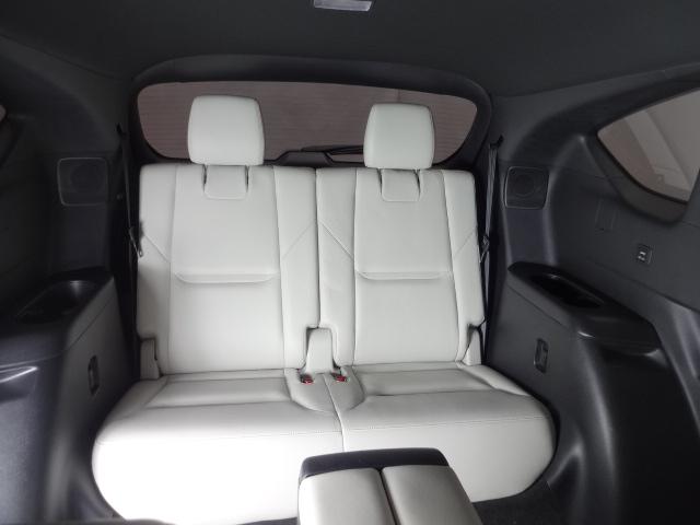 ＣＸ－８ ２．２　ＸＤ　エクスクルーシブ　モード　ディーゼルターボ　６人乗り　内装ピュアホワイト：ナッパレザー　電動スライドガラスサンルーフ　ルーフレール　ハンズフリー機能付きパワーリフトゲート　１０．２５インチセンターディスプレイ　アームレスト付きコンソール　ボーズ（11枚目）