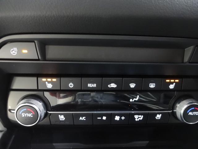 ＣＸ－８ ２．２　ＸＤ　エクスクルーシブ　モード　ディーゼルターボ　６人乗り　内装ピュアホワイト：ナッパレザー　電動スライドガラスサンルーフ　ルーフレール　ハンズフリー機能付きパワーリフトゲート　１０．２５インチセンターディスプレイ　アームレスト付きコンソール　ボーズ（20枚目）