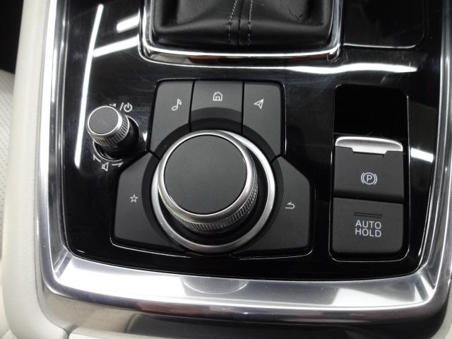 ＣＸ－８ ２．２　ＸＤ　エクスクルーシブ　モード　ディーゼルターボ　６人乗り　内装ピュアホワイト：ナッパレザー　電動スライドガラスサンルーフ　ルーフレール　ハンズフリー機能付きパワーリフトゲート　１０．２５インチセンターディスプレイ　アームレスト付きコンソール　ボーズ（23枚目）