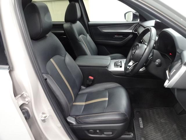 ＣＸ－６０ ３．３　ＸＤハイブリッド　エクスクルーシブ　スポーツ　ディー　ドライバーパーソナライズ（自動ドライビングポジションガイド）　ドライバーパーソナライズ　パノラマサンルーフ　ブラックメタリック塗装アルミホイール　レーンアシスト　ワンオーナ　ＭＲＣＣ　ドラレコ　禁煙（7枚目）