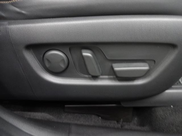 ＣＸ－６０ ３．３　ＸＤハイブリッド　エクスクルーシブ　スポーツ　ディー　ドライバーパーソナライズ（自動ドライビングポジションガイド）　ドライバーパーソナライズ　パノラマサンルーフ　ブラックメタリック塗装アルミホイール　レーンアシスト　ワンオーナ　ＭＲＣＣ　ドラレコ　禁煙（8枚目）