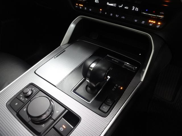 ＣＸ－６０ ３．３　ＸＤハイブリッド　エクスクルーシブ　スポーツ　ディー　ドライバーパーソナライズ（自動ドライビングポジションガイド）　ドライバーパーソナライズ　パノラマサンルーフ　ブラックメタリック塗装アルミホイール　レーンアシスト　ワンオーナ　ＭＲＣＣ　ドラレコ　禁煙（20枚目）