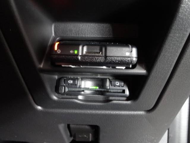 ＣＸ－６０ ３．３　ＸＤハイブリッド　エクスクルーシブ　スポーツ　ディー　ドライバーパーソナライズ（自動ドライビングポジションガイド）　ドライバーパーソナライズ　パノラマサンルーフ　ブラックメタリック塗装アルミホイール　レーンアシスト　ワンオーナ　ＭＲＣＣ　ドラレコ　禁煙（23枚目）