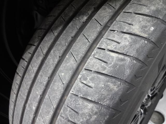 ＣＸ－６０ ３．３　ＸＤハイブリッド　エクスクルーシブ　スポーツ　ディー　ドライバーパーソナライズ（自動ドライビングポジションガイド）　ドライバーパーソナライズ　パノラマサンルーフ　ブラックメタリック塗装アルミホイール　レーンアシスト　ワンオーナ　ＭＲＣＣ　ドラレコ　禁煙（33枚目）