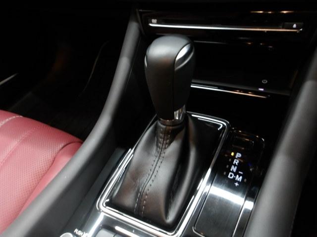 �A�N�Z���y�_���𓥂ݍ��ޗʂ⑬���ɉ����ĕϑ��p�^�[�����œK���䂵�A�l�n��̂̉^�]���o�𔭊����Ă����U���I�[�g�}�I