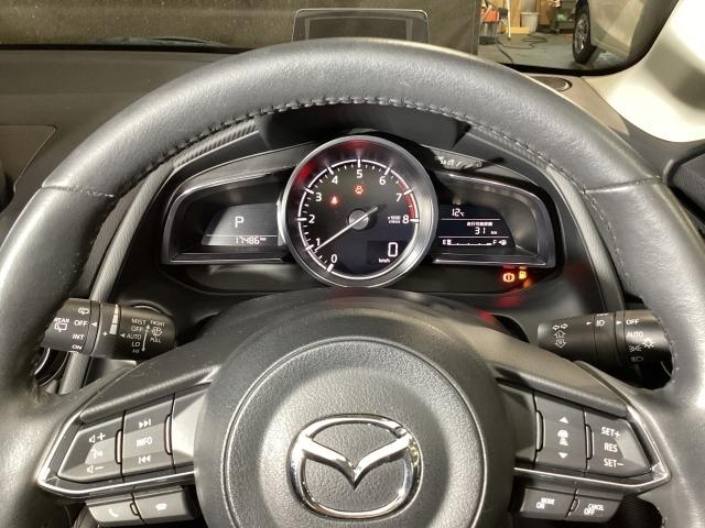デミオ １．５　１５Ｓ　ツーリング　ダークガラス　マツダコネクトナビ　外部接続ハブ　ＬＥＤヘッドライト　運転席＆助手席シートヒーター　アドバンストキー　フルオートエアコン　コーナーソナー　地デジ　インテリジェントキー　記録簿　ＤＶＤ（3枚目）